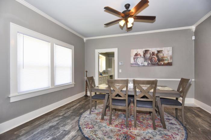 Entire Home*Cherry St*Food*Fun*Drinks*Shop* Tulsa Bagian luar foto